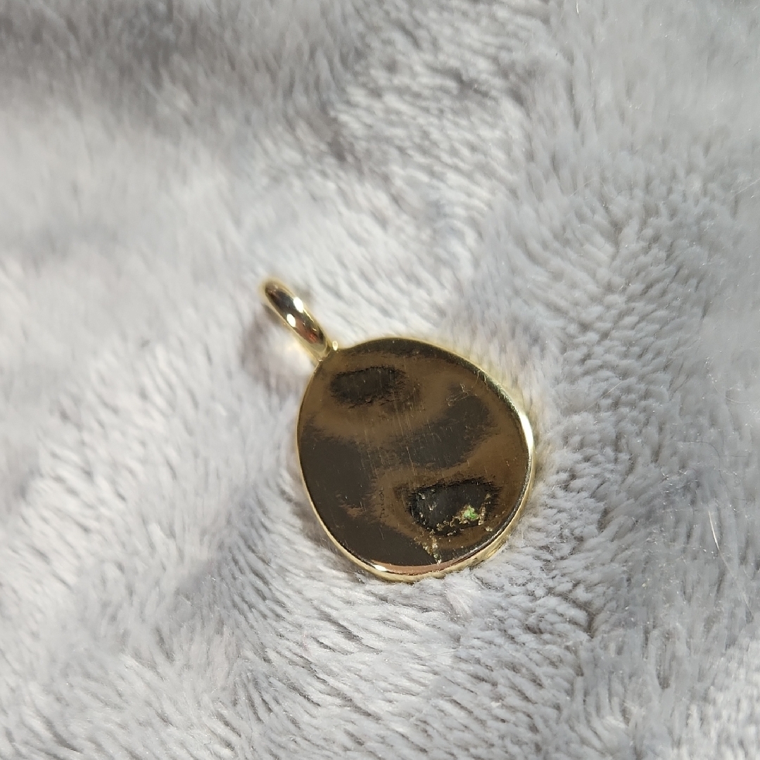 Classic Gold Round Pendant Necklace